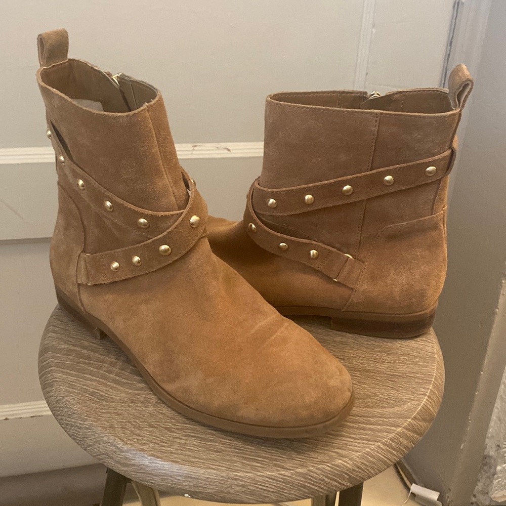 Zip boots